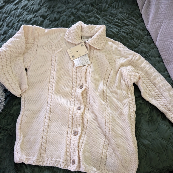 NWT Arancrafts 100% Merano Wool Women's Cream Cardigan